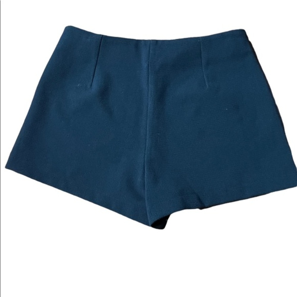 Kendall & Kylie Black High Waisted Shorts Size Medium - Picture 2 of 4